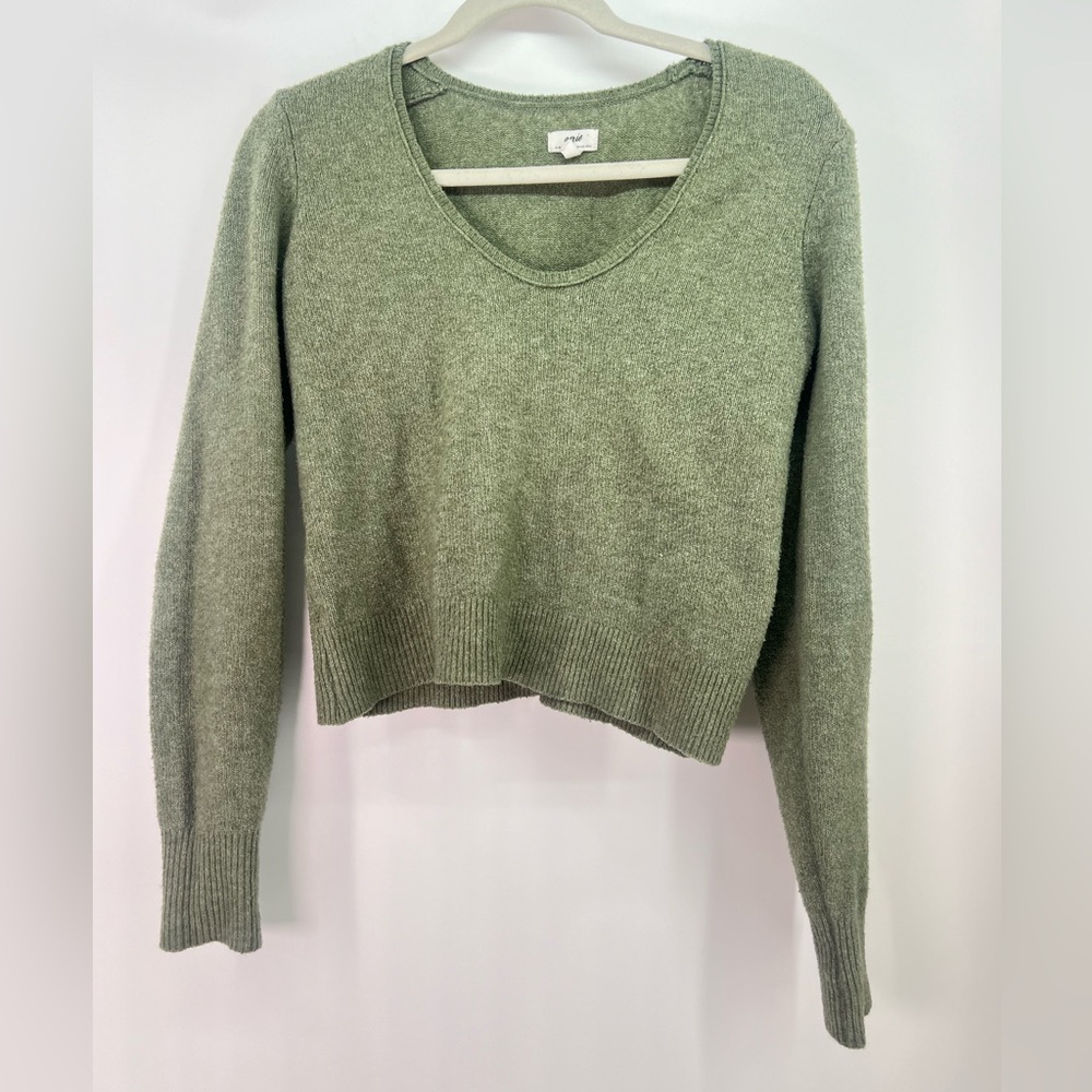 Aerie Olive Green Cropped Slight Vneck Long Sleeve Sweater Top XS Extra Small - Picture 4 of 7